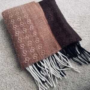 Thick Patterned Scarf